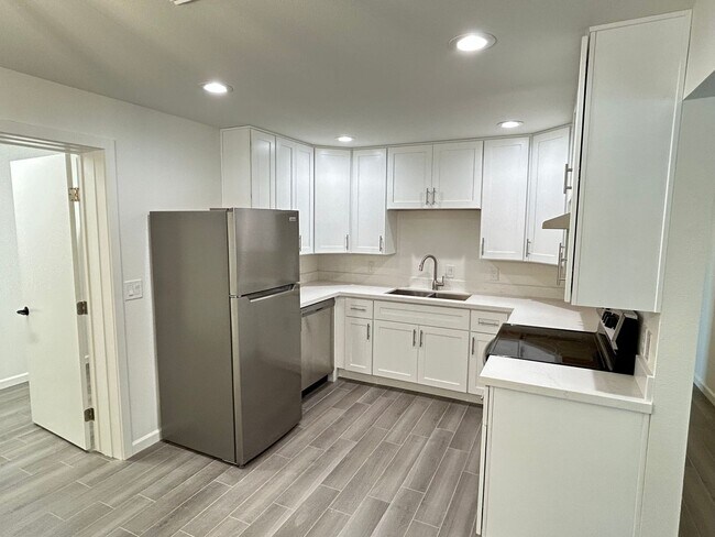 290 N Hamilton St Chandler, AZ 85225 photo 3