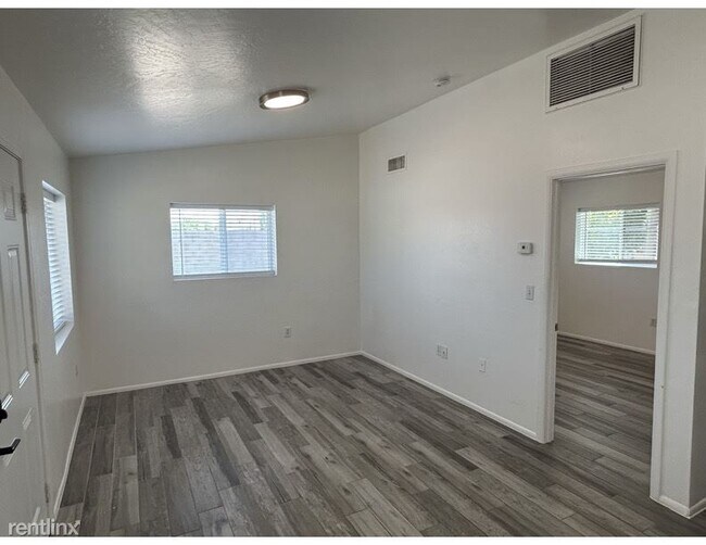 290 N Hamilton St Chandler, AZ 85225 photo 3