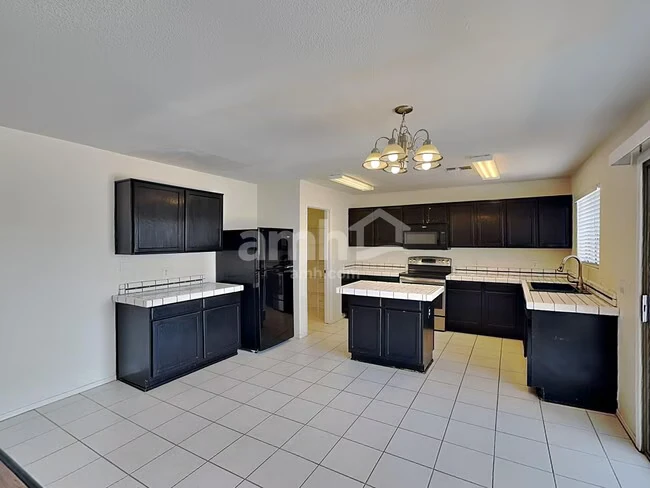 16020 W Morning Glory St Goodyear, AZ 85338 photo 3