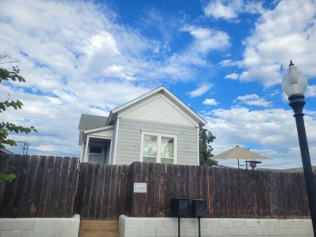 1713 Coolidge Ave
