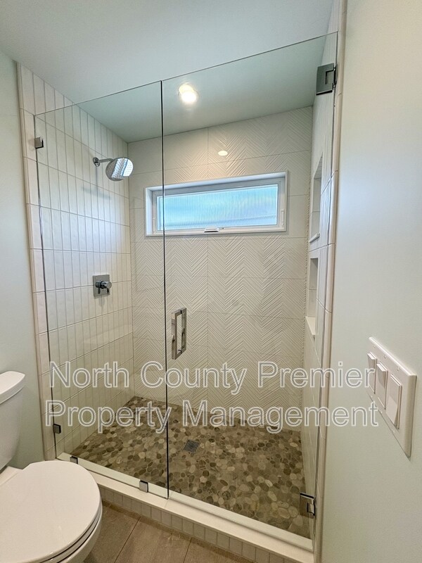 4673 32nd Street photo 3