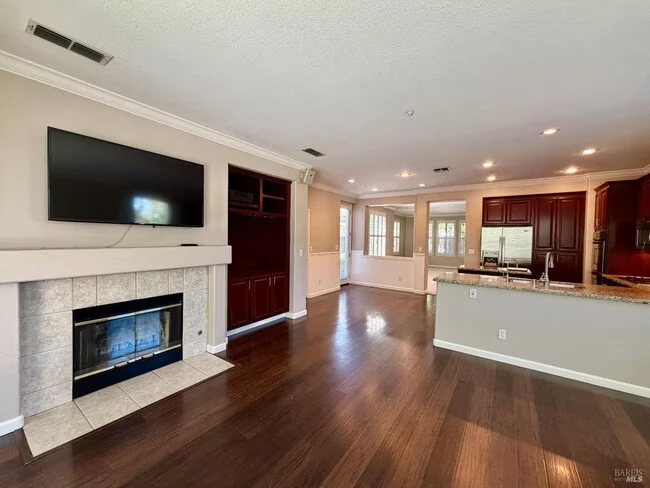 5 Blackberry Dr Napa, CA 94558 photo 3