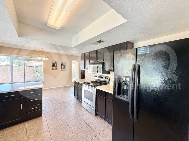4415 W Morrow Dr photo 5