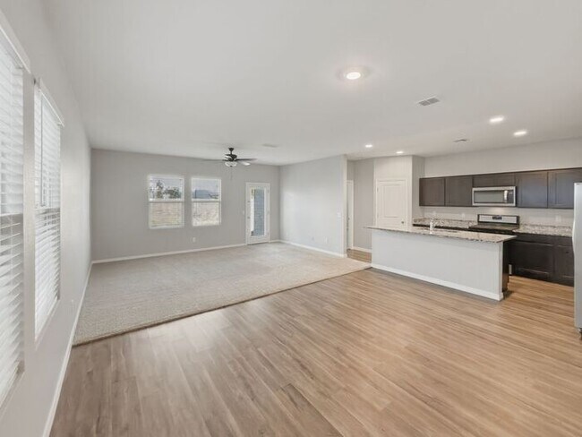19590 W Badgett Ln Litchfield Park, AZ 85340 photo 4