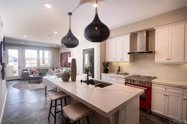 1109 Hibiscus Way Oceanside, CA 92054