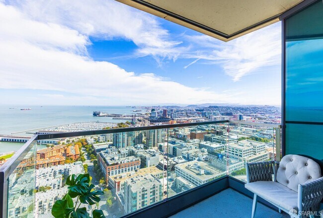One Rincon Hill photo 4