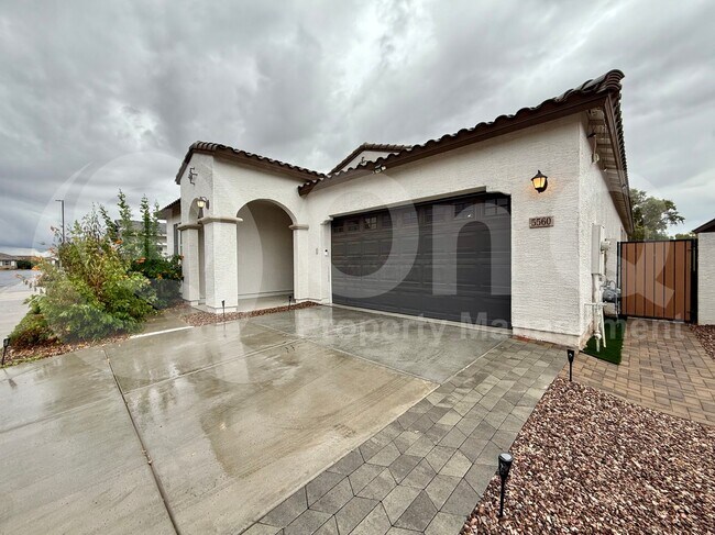 5560 S Arizona Pl Chandler, AZ 85249 photo 2