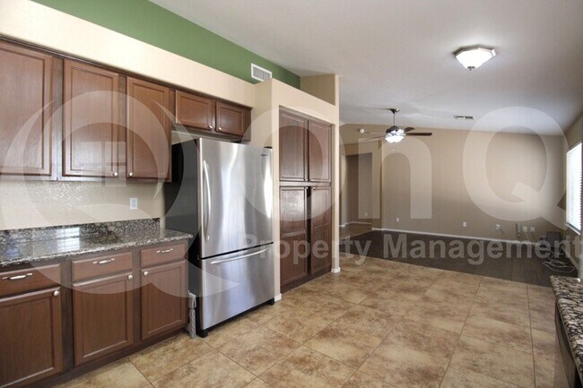 2735 S Sean Dr Chandler, AZ 85286 photo 4