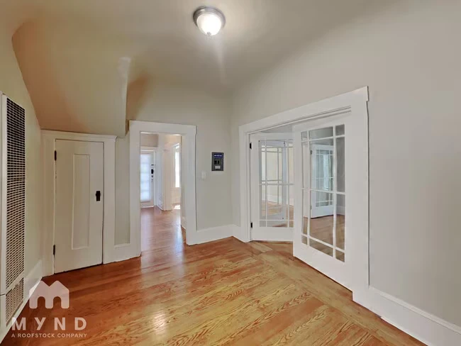231 Athol Ave Oakland, CA 94606 photo 4
