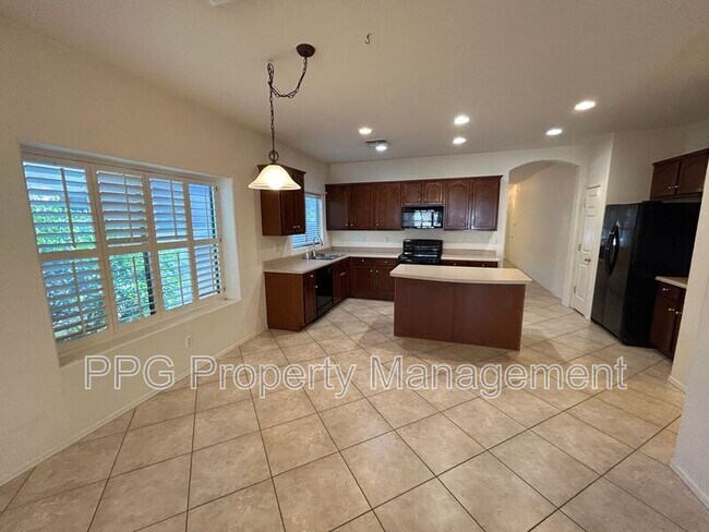 14542 W Watson Ln Surprise, AZ 85379 photo 5