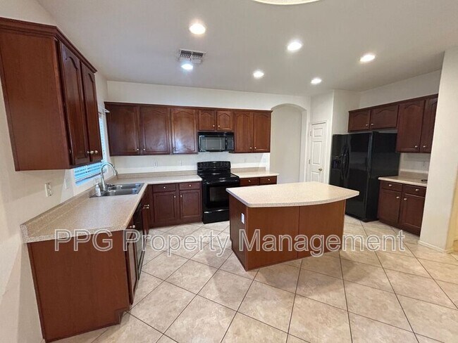 14542 W Watson Ln Surprise, AZ 85379 photo 4