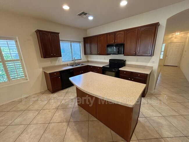 14542 W Watson Ln Surprise, AZ 85379 photo 3