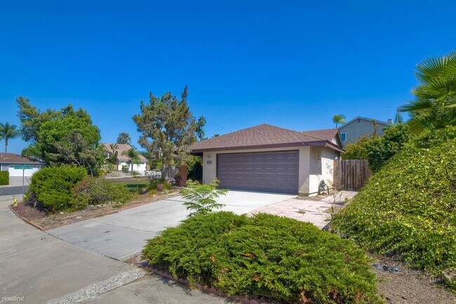 6428 El Perico Ln Carlsbad, CA 92009 photo 2