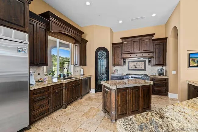 208 Alicia Way Alpine, CA 91901 photo 3