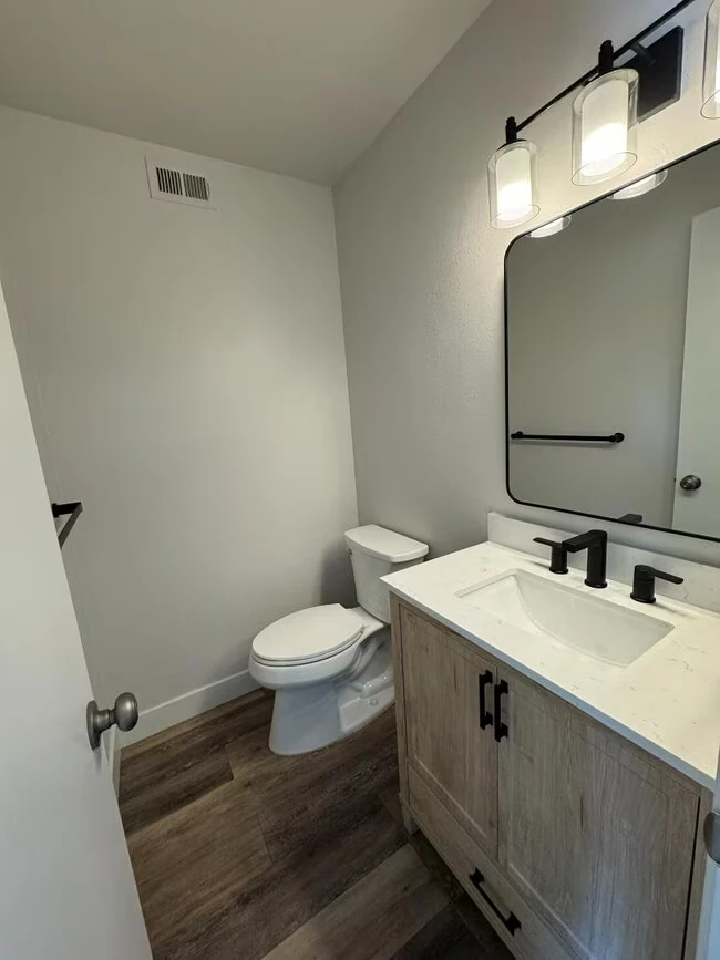 2170 Via Sonora Oceanside, CA 92054 photo 5