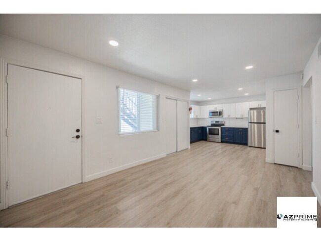 719 N 12th Ave Phoenix, AZ 85007 photo 4