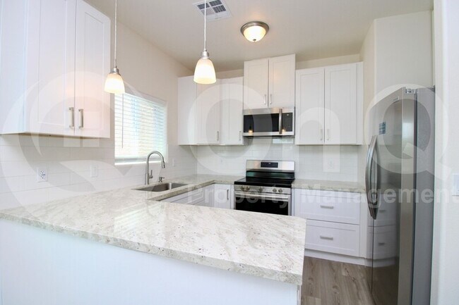 1306 E Purdue Ave Phoenix, AZ 85020 photo 4