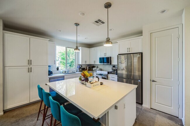1264 Via Candelas Oceanside, CA 92056 photo 3