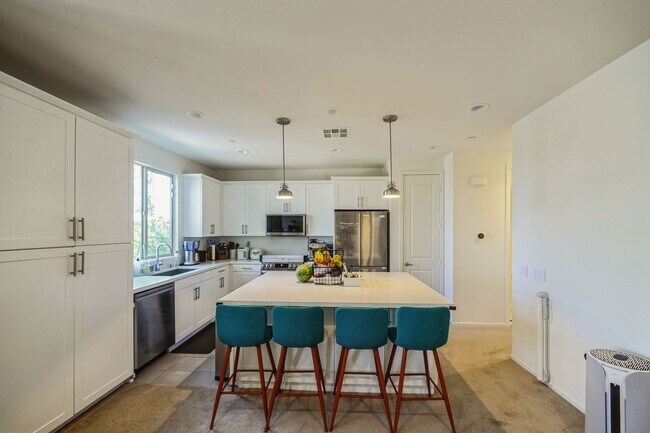 1264 Via Candelas Oceanside, CA 92056 photo 4