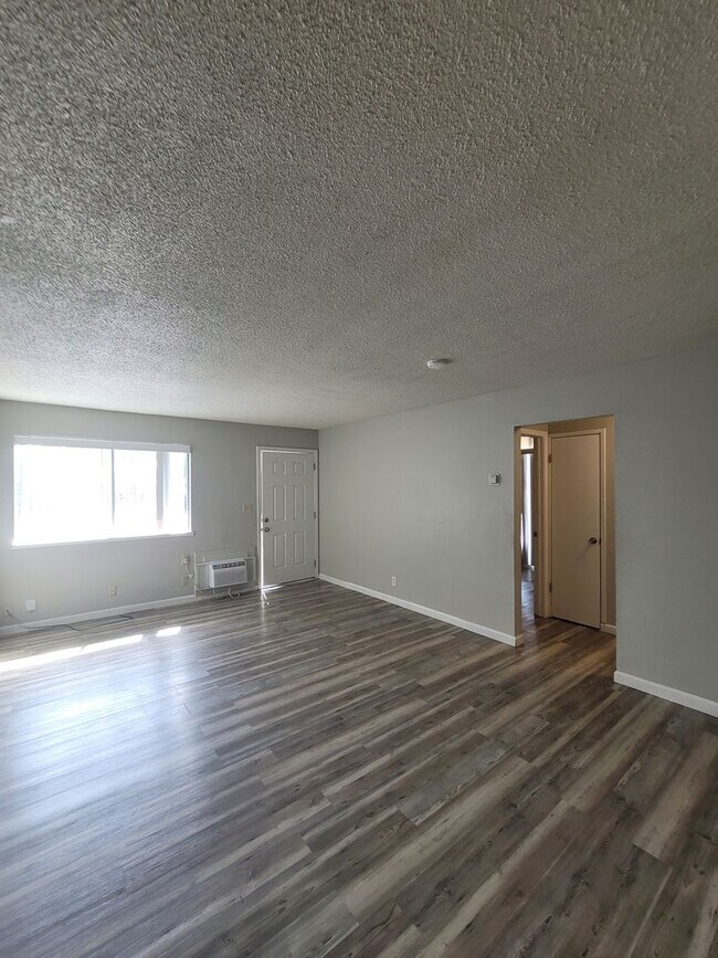 1108 W 5th St Antioch, CA 94509 photo 4