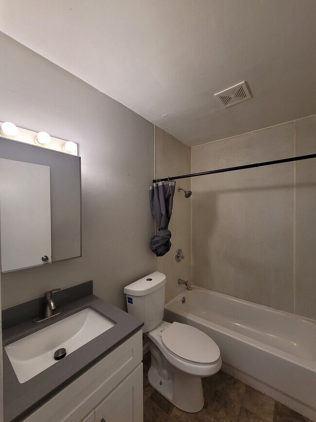 1108 W 5th St Antioch, CA 94509 photo 5