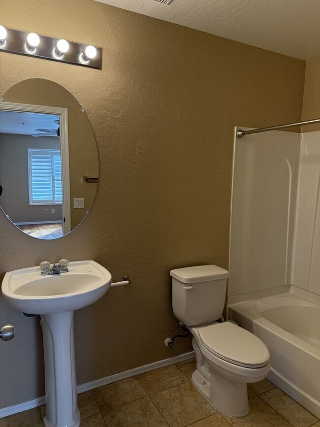 167 W Tremaine Ct Gilbert, AZ 85233 photo 5