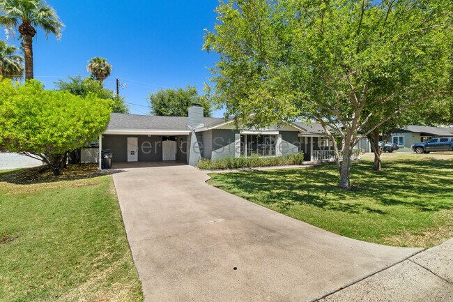 6720 N 12th Pl Phoenix, AZ 85014 photo 2