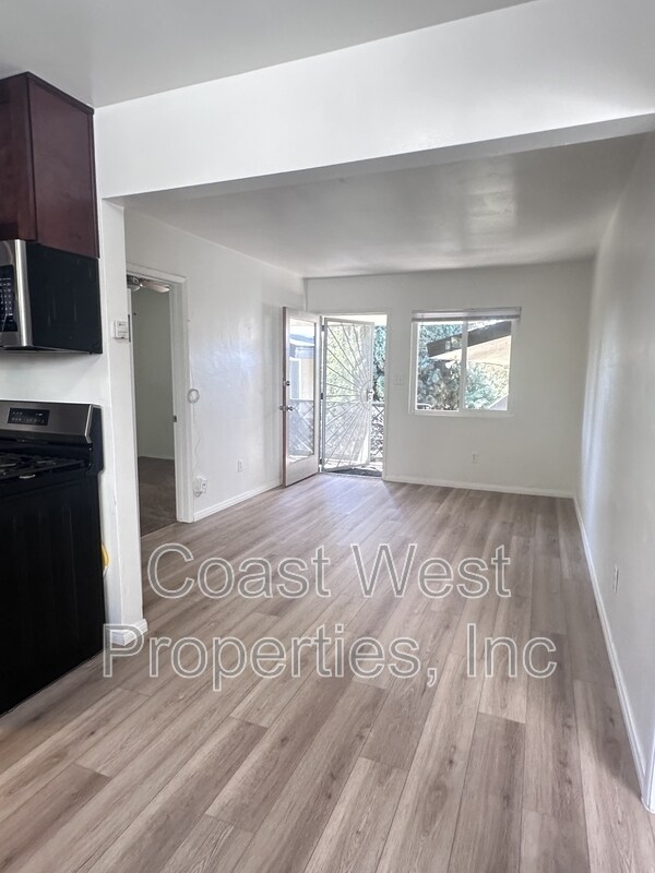 4566 Maryland St San Diego, CA 92116 photo 3
