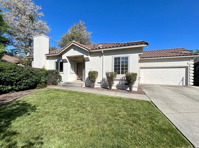 2160 Camenson St Napa, CA 94558 photo 2
