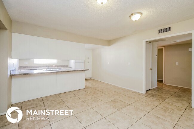 5808 W Holly St Phoenix, AZ 85035 photo 5
