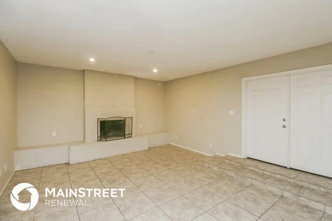 5808 W Holly St Phoenix, AZ 85035 photo 3