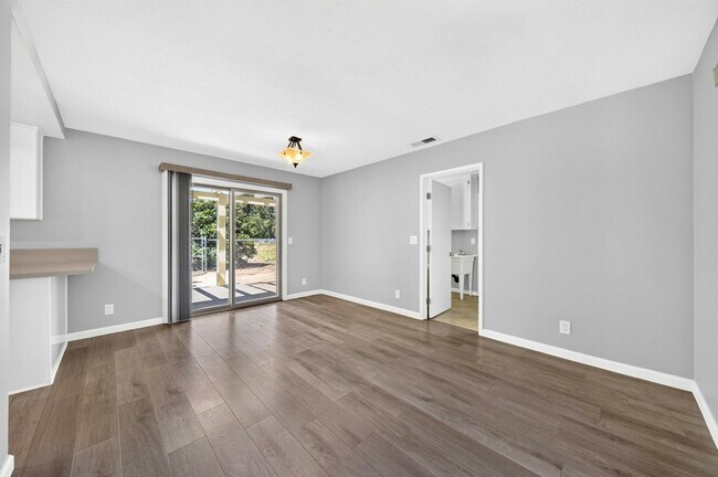 28147 Queensbridge Rd Valley Center, CA 92082 photo 5