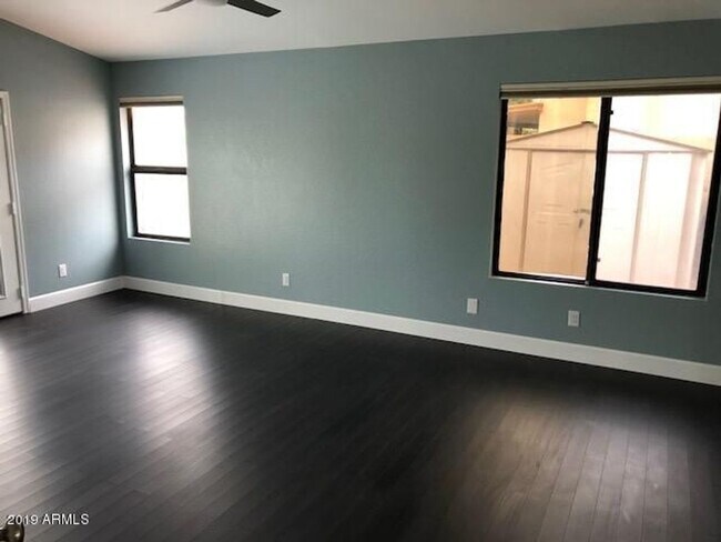 7074 S Jentilly Ln Tempe, AZ 85283 photo 5