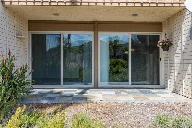 1005 Martina Ct San Marcos, CA 92078 photo 2