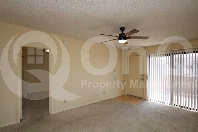 5757 W Eugie Ave Glendale, AZ 85304 photo 4