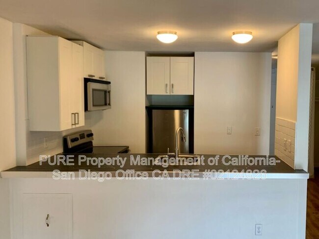 1775 Diamond St San Diego, CA 92109 photo 3