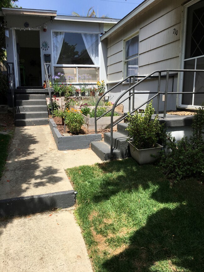 712 3rd St Encinitas, CA 92024