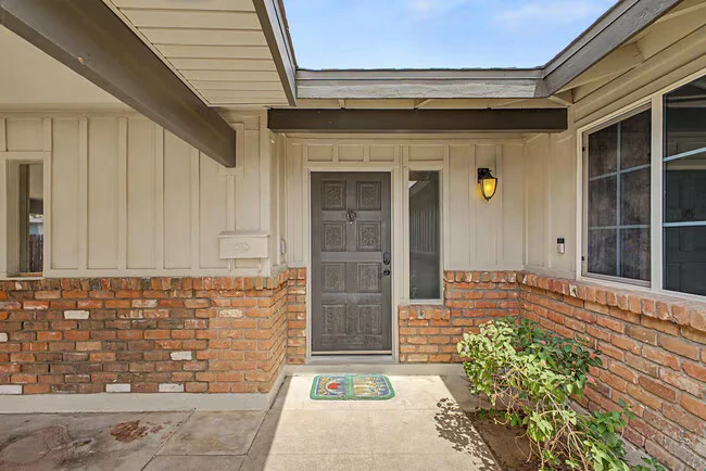 3346 E Cochise Rd Phoenix, AZ 85028 photo 3