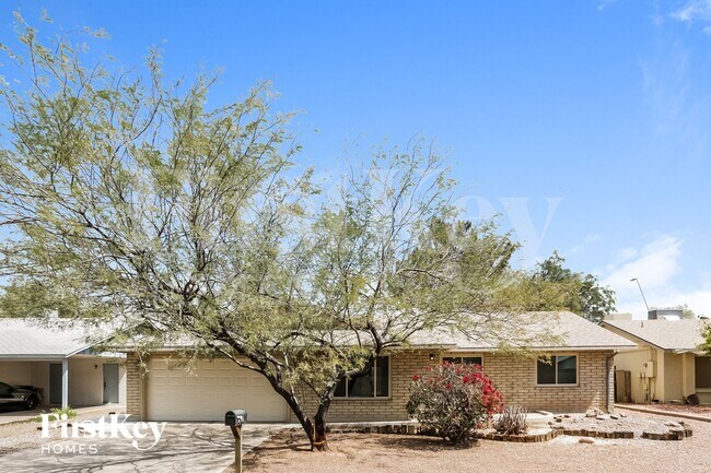 5715 S Siesta Ln Tempe, AZ 85283