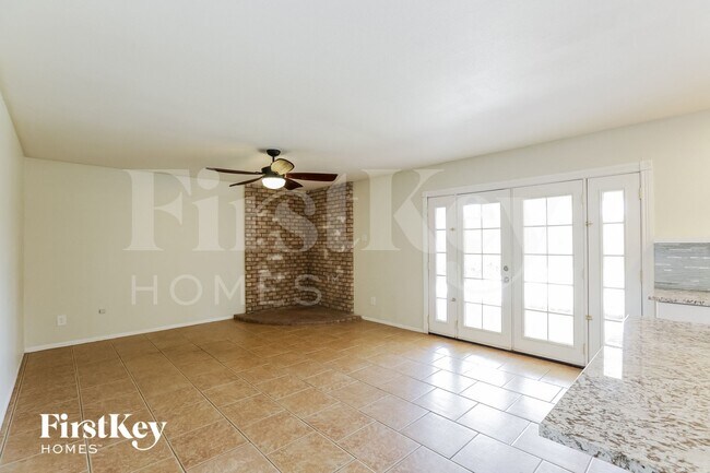 5715 S Siesta Ln Tempe, AZ 85283 photo 5