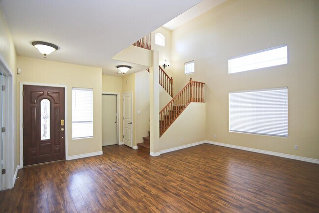 512 E Rainbow Dr Chandler, AZ 85249 photo 5