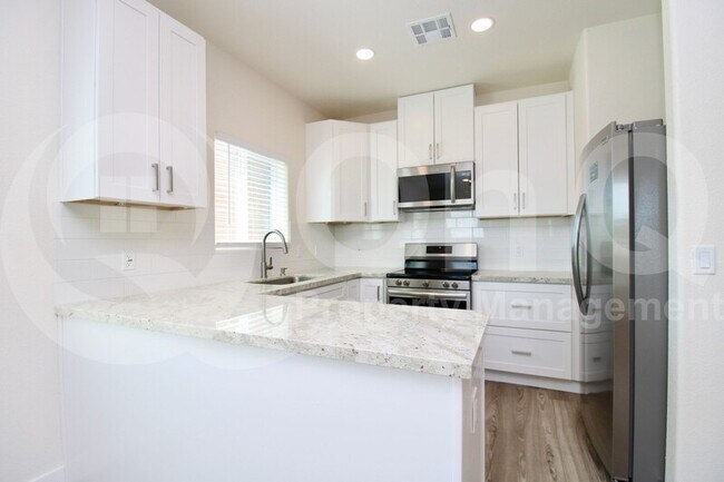 1306 E Purdue Ave Phoenix, AZ 85020 photo 4
