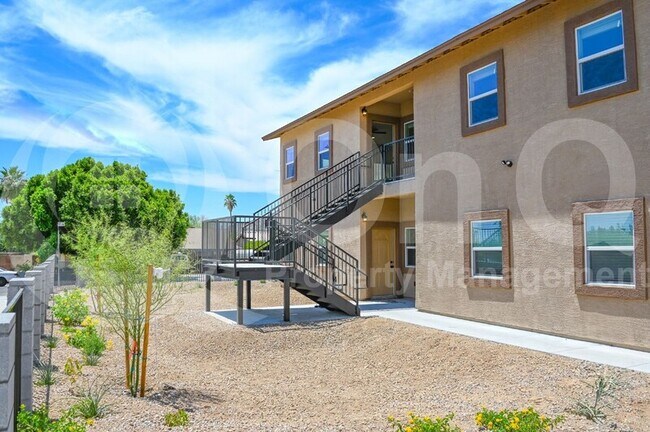 1306 E Purdue Ave Phoenix, AZ 85020 photo 3