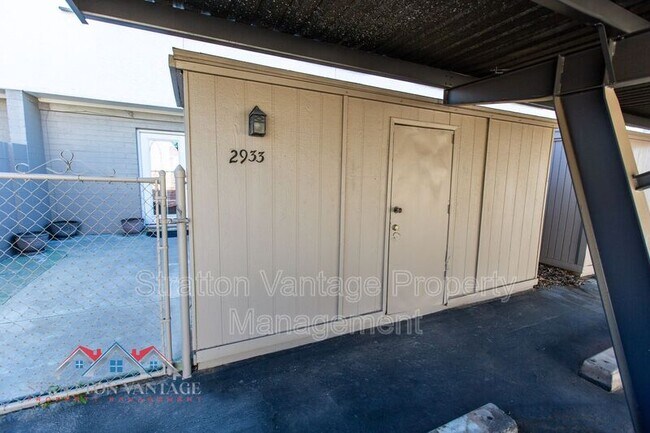2933 E Fairmount Ave Phoenix, AZ 85016 photo 5