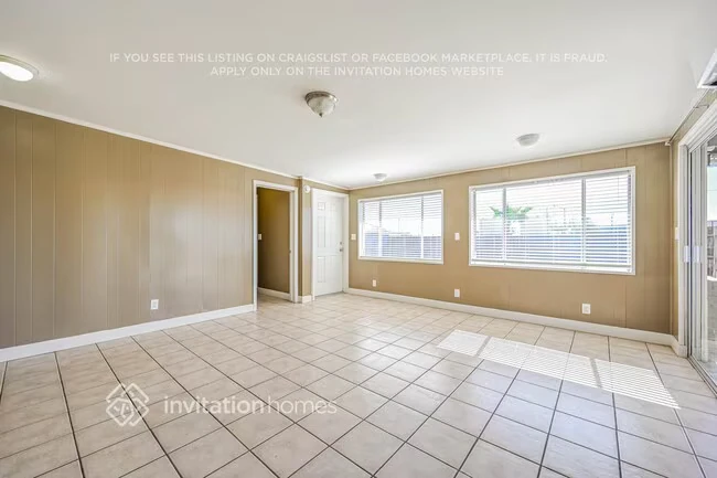11207 W Oregon Ave Youngtown, AZ 85363 photo 5