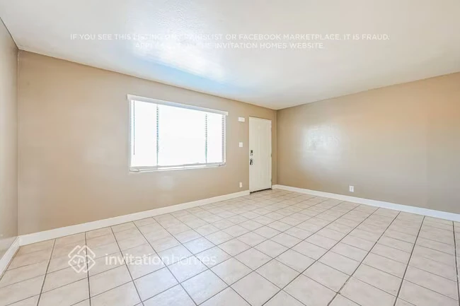 11207 W Oregon Ave Youngtown, AZ 85363 photo 4
