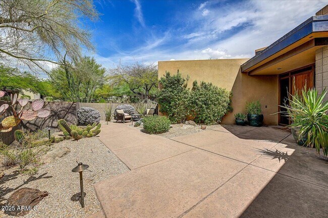 10687 E Fernwood Ln Scottsdale, AZ 85262 photo 3