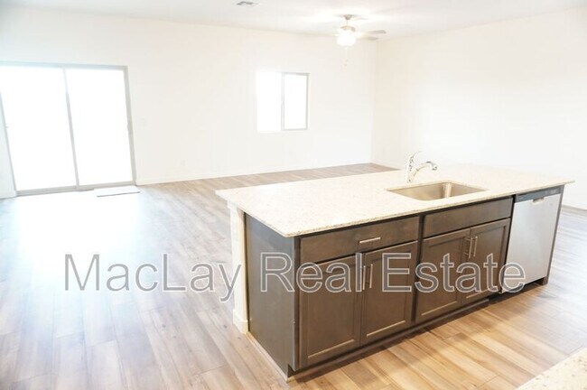 680 N Crowned Dove Trail Casa Grande, AZ 85122 photo 5
