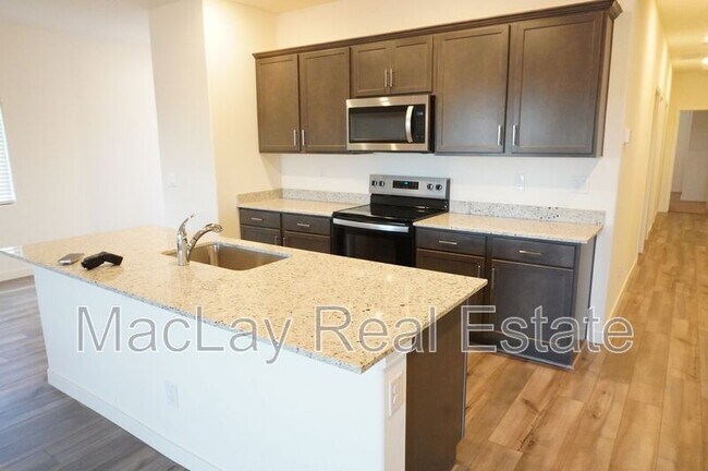 680 N Crowned Dove Trail Casa Grande, AZ 85122 photo 4