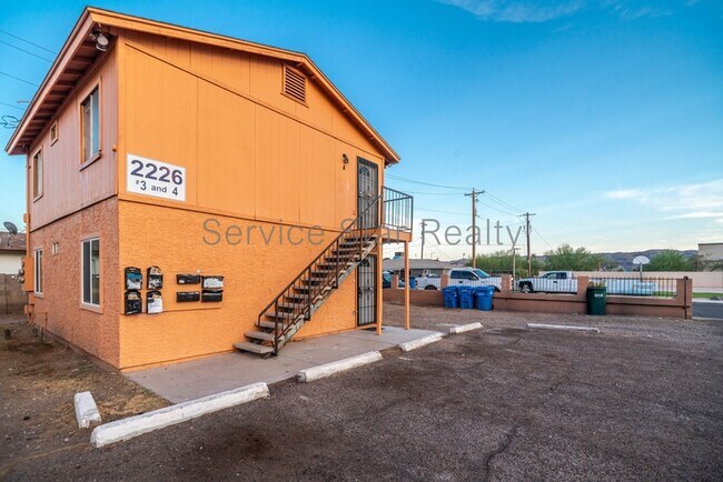 2226 E Pueblo Ave Phoenix, AZ 85040 photo 4